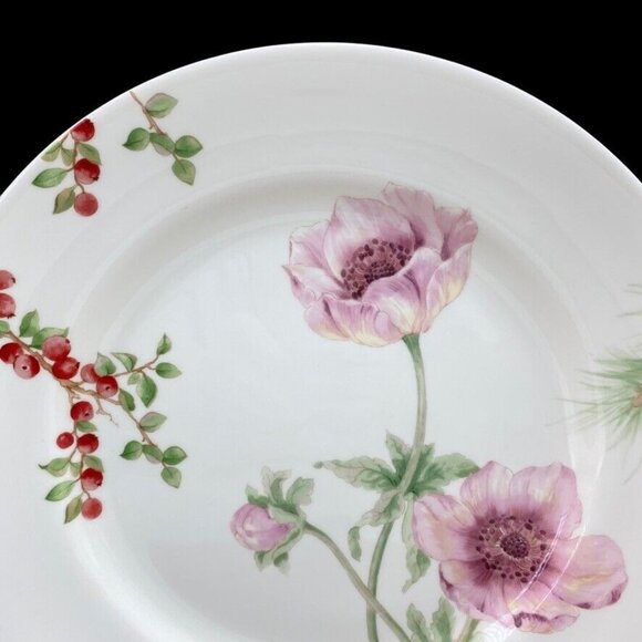 Lenox Holiday Winter Garden Anemone and Wintergreen Dinner Plate 11.25" White - Picture 8 of 10